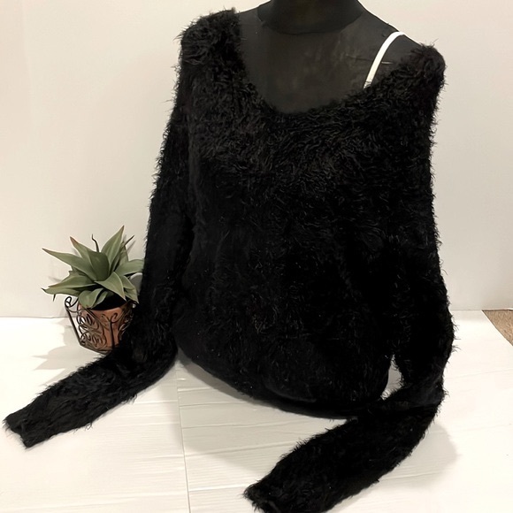 Fashion On Earth Black Eyelash Knit Deep V Back Twisted Sweater Women’s Large - Picture 12 of 16